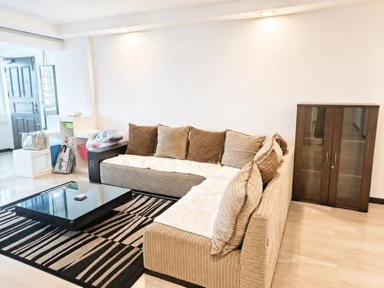 210 TAMPINES STREET 23 photo 2