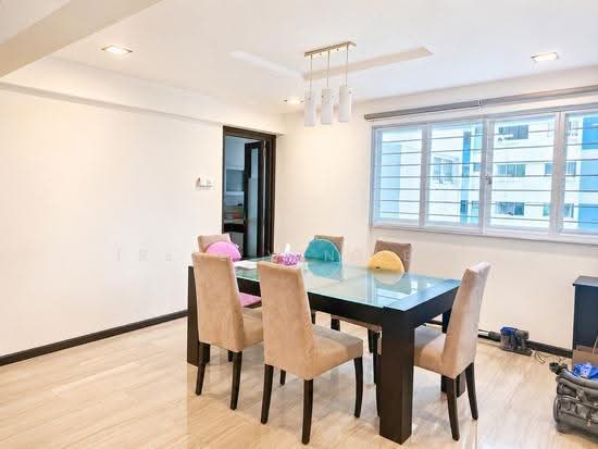 210 TAMPINES STREET 23 photo 3