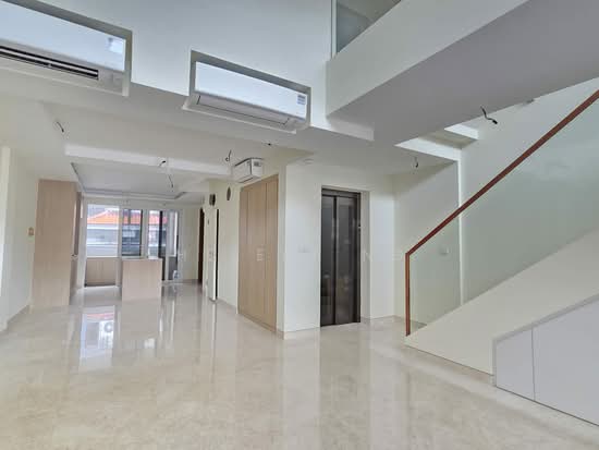 Brand New Terrace in Opera Estate photo 4