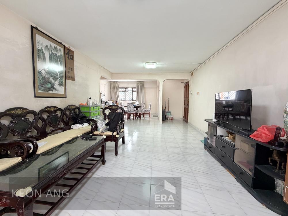 310 SERANGOON AVENUE 2 photo 4