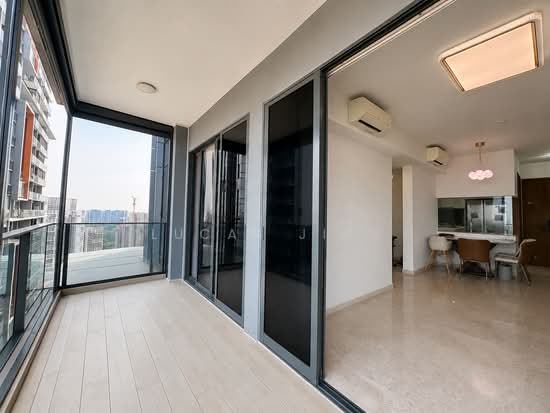 STIRLING RESIDENCES photo 3