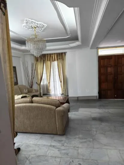 Kembangan Corner-T huge 3700sqft Landed for sale image 1 of 5
