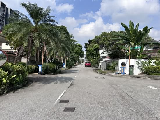 Landed house with regular plot in Serangoon Garden photo 2