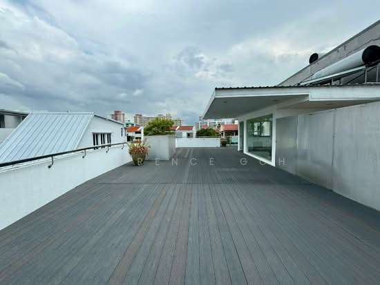Sennett Avenue photo 4