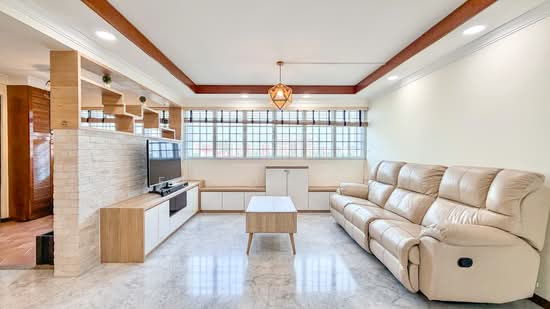 521 HOUGANG AVENUE 6 image 1 of 10