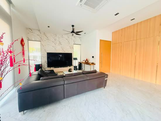 Rebuilt 3 Years Ago! Turnkey 2.5-Storey Semi-D with Pool, Solar & EV photo 5