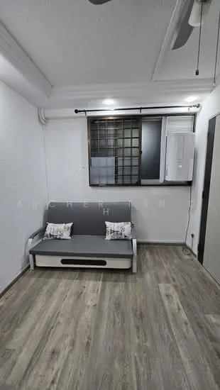 880 Tampines Avenue 8 image 1 of 7
