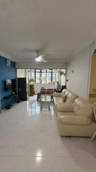 385 TAMPINES STREET 32 image 1 of 9
