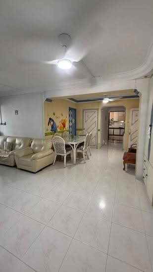 385 TAMPINES STREET 32 photo 3