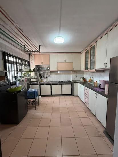 385 TAMPINES STREET 32 photo 4