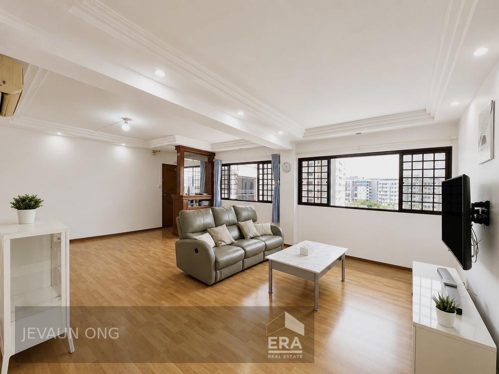 311 JURONG EAST STREET 32 photo 3