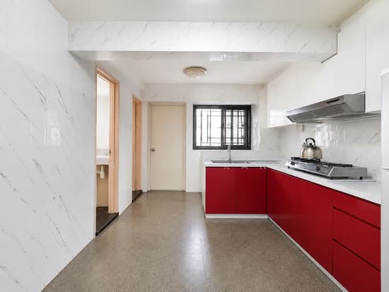 215 BOON LAY PLACE photo 3