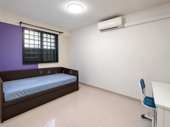 215 BOON LAY PLACE photo 5