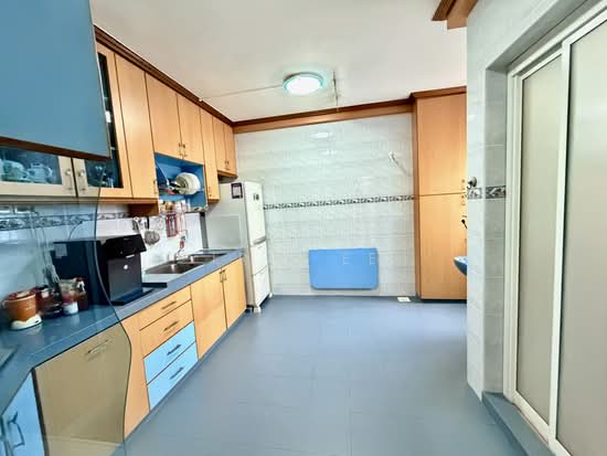 144 TAMPINES STREET 12 photo 3