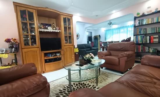 127 TAMPINES STREET 11