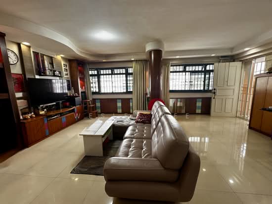664 WOODLANDS RING ROAD photo 2