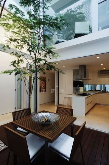 Orchard Conservation with 3 Car porch, private lift and pool photo 4