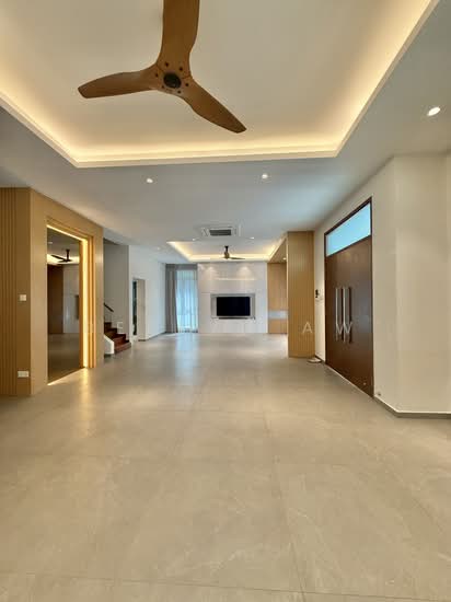 Stunning Ponggol Seventeen Avenue Detached image 1 of 10