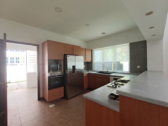 Branksome Road Detached House photo 5