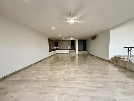 BEVERLY HILL photo 2