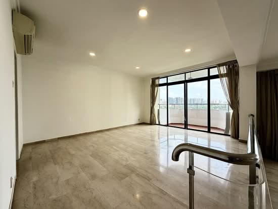 BEVERLY HILL photo 6