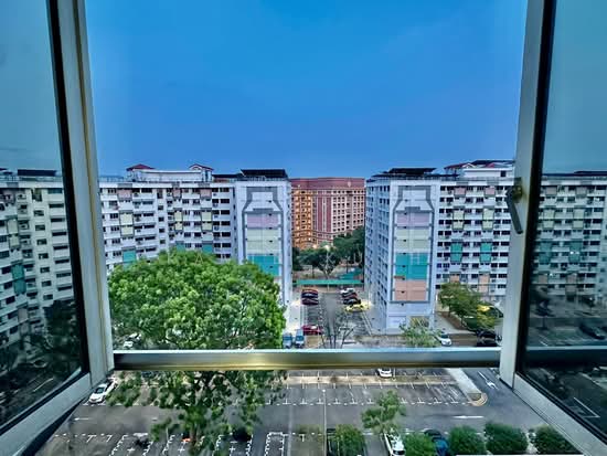 487C TAMPINES STREET 45 photo 3