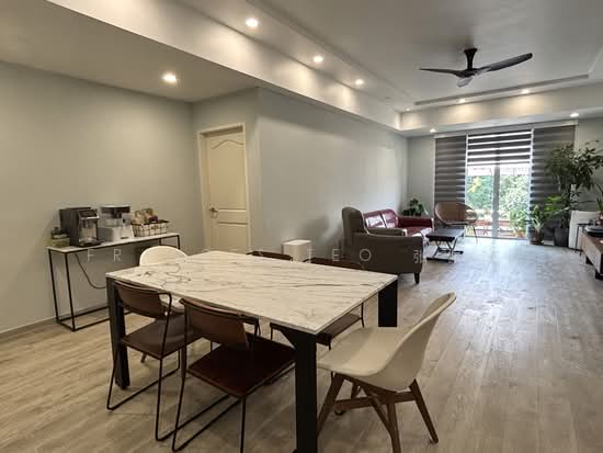 LE HILL CONDOMINIUM photo 2