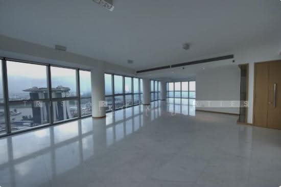 MARINA BAY RESIDENCES photo 3