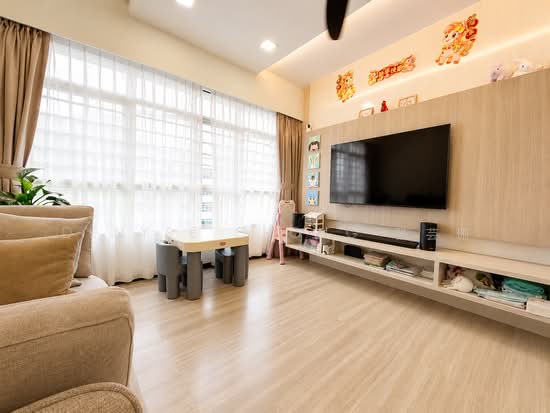523A TAMPINES CENTRAL 7 image 1 of 8