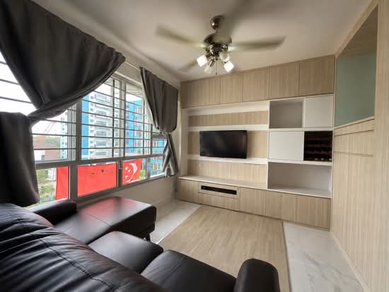 363A SEMBAWANG CRESCENT image 1 of 6