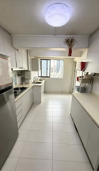 2 TANJONG PAGAR PLAZA photo 3