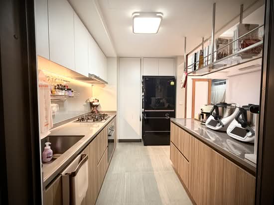 RIVERCOVE RESIDENCES photo 6