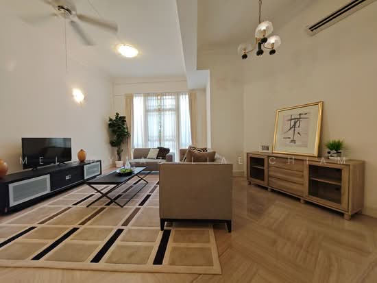 ORANGE REGENCY photo 3