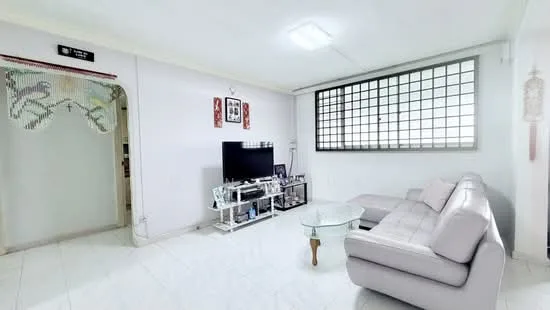 873 Yishun Street 81 image 1 of 10