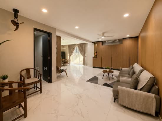 7 Bedroom Well maintained Reconstructed Semi D photo 2