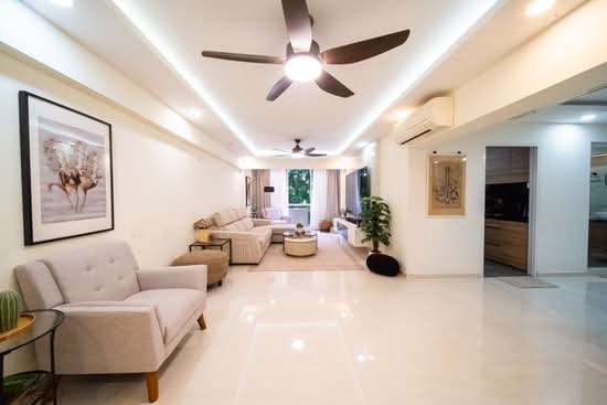 102 RIVERVALE WALK image 1 of 10