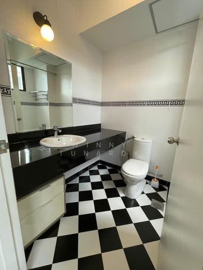 RIVERWALK APARTMENTS photo 4