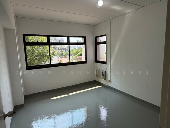 481 SEMBAWANG DRIVE photo 3