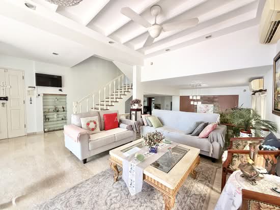 2STY HOME WITH AN UNBLOCKED VIEW IN THOMSON!! photo 2