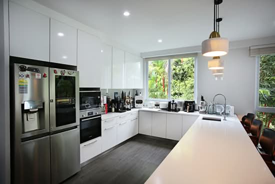 Beautiful home at Hillview Estate photo 4