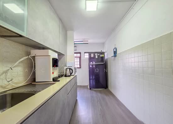 208 TOA PAYOH NORTH photo 3