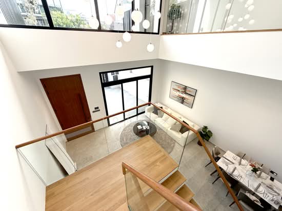 Brand New Freehold Terrace with Lift image 1 of 10