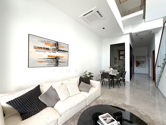 Brand New Freehold Terrace with Lift photo 3
