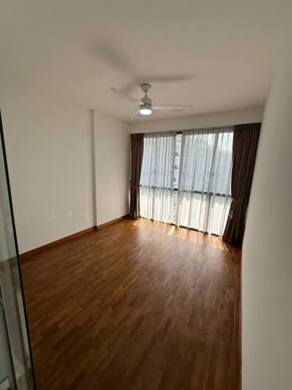 THE SHORE RESIDENCES photo 3