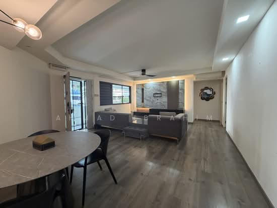 725 TAMPINES STREET 71 image 1 of 10