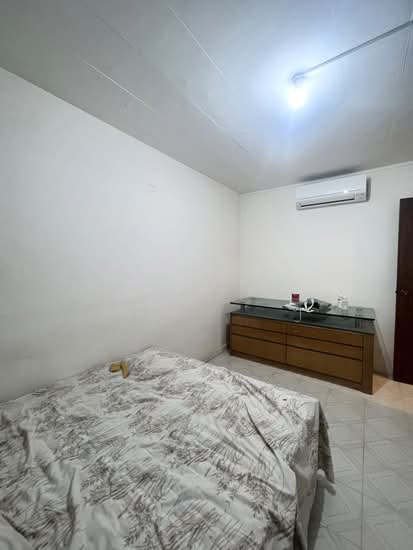 220 SERANGOON AVENUE 4 photo 4