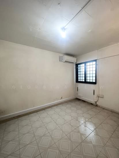 220 SERANGOON AVENUE 4 photo 5