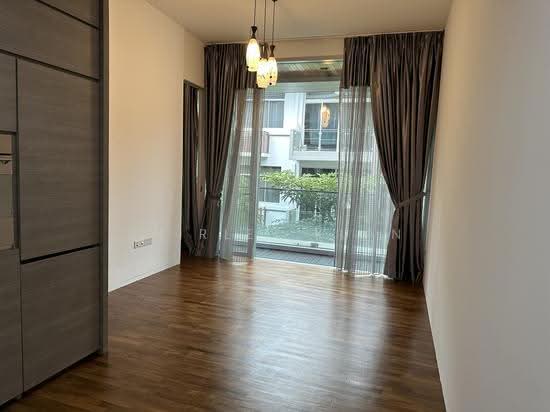 SELETAR PARK RESIDENCE image 1 of 6