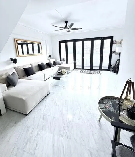 410 Jurong West Street 42 image 1 of 10