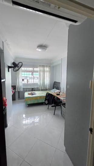 818 JURONG WEST STREET 81 photo 4